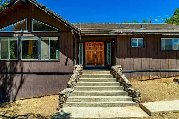 51675 Coyote Ridge Road Road, Oakhurst, CA 93644