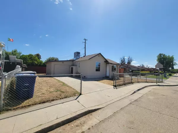 Parlier, CA 93648,120 H Street