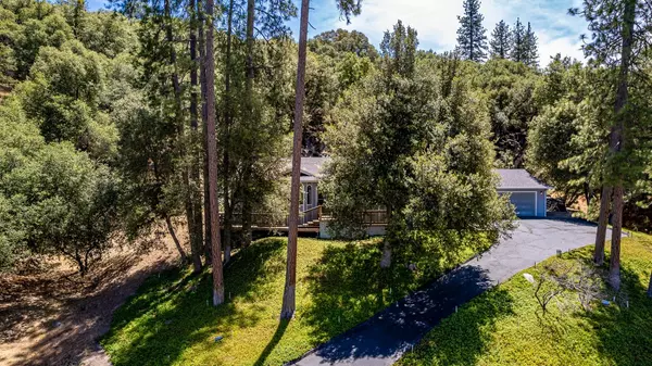 39725 Pierce Lake Drive, Oakhurst, CA 93644