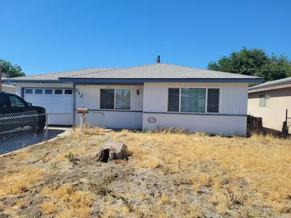 312 E D Street, Lemoore, CA 93245