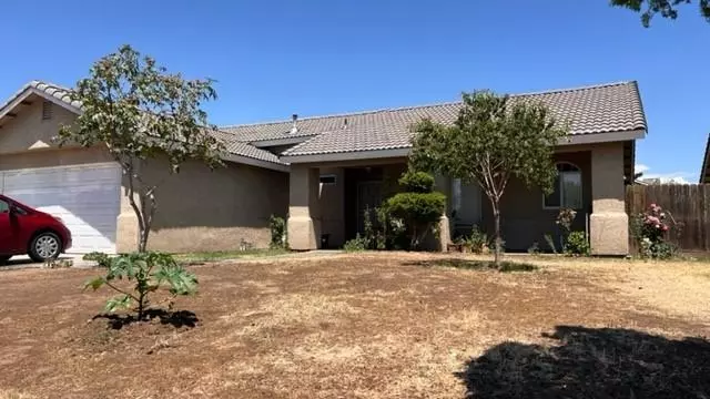 1881 Varbella, Madera, CA 93638