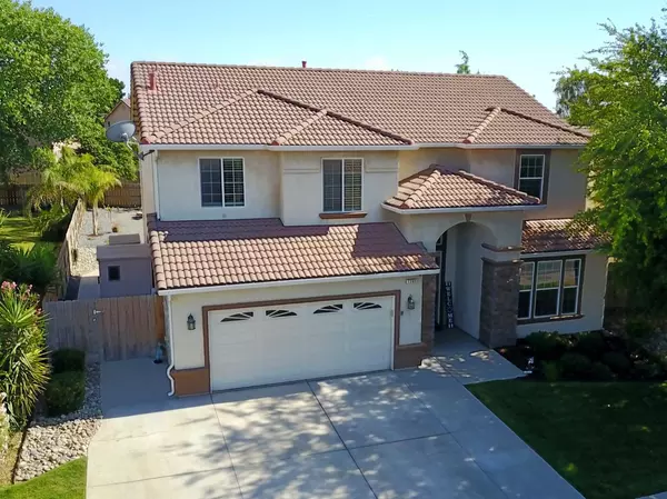 1285 Paradise, Lemoore, CA 93245