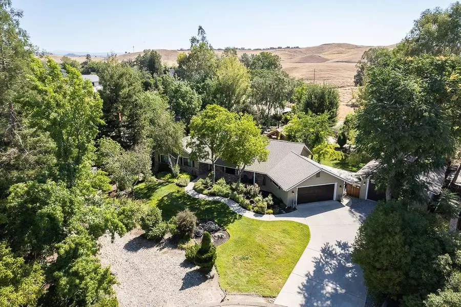 3930 Countryside Lane, Friant, CA 93626