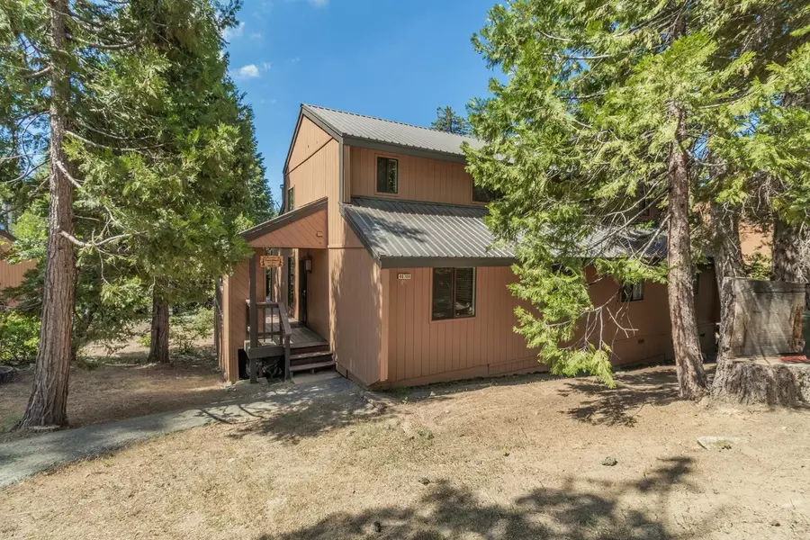 40708 Oakwoods Lane Unit 85, Shaver Lake, CA 93664