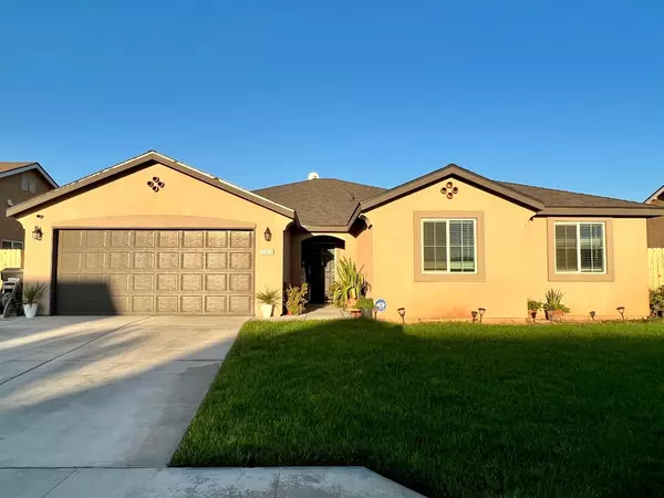 1945 autumn Drive, Dinuba, CA 93618