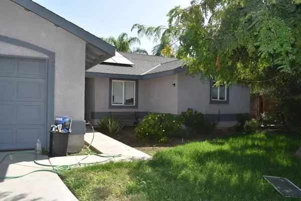 2444 N Turner Court, Visalia, CA 93291