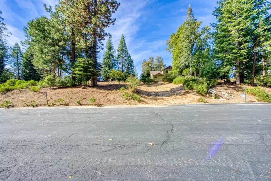 39567 Sunrock Lane  #26, Shaver Lake, CA 93664