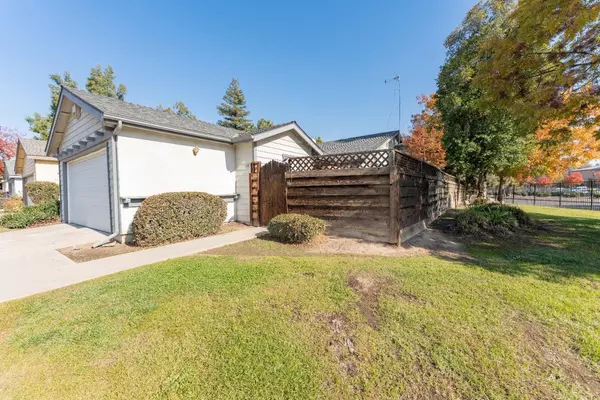 507 N Velie Drive, Visalia, CA 93292