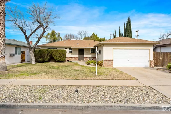 Fresno, CA 93726,3879 E Sussex Way