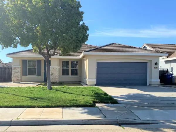 5254 E Byrd Avenue, Fresno, CA 93725