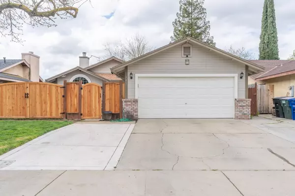 901 Deer Park Drive, Modesto, CA 95358