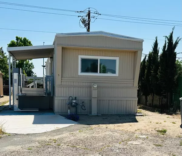 Clovis, CA 93612,1724 minnewawa Avenue Unit 57