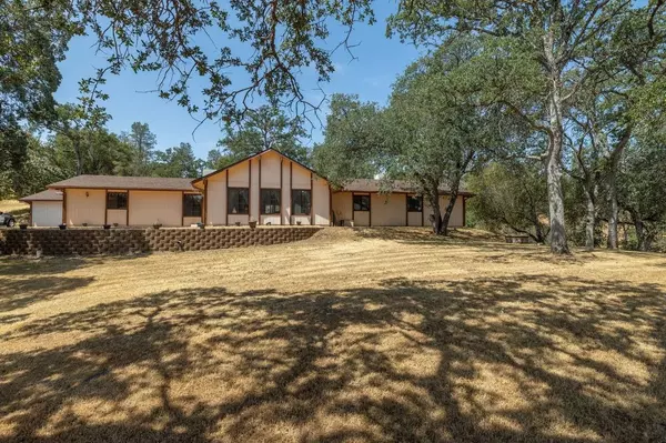 29638 Jim Bowie Court, Coarsegold, CA 93614