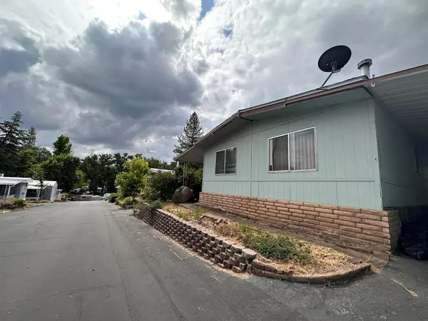 Oakhurst, CA 93644,39678 Fresno Flats Road 425B  Unit 4