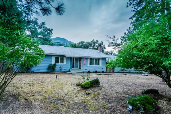 48894 Rock Point Road, Oakhurst, CA 93644