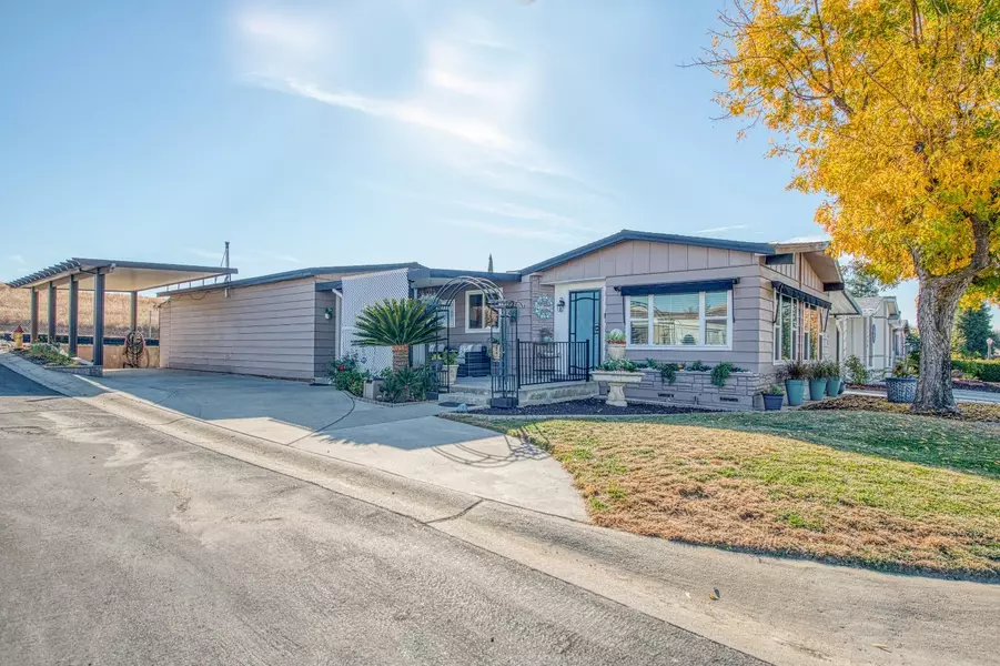 17468 Bluewater Bay Lane, Friant, CA 93626