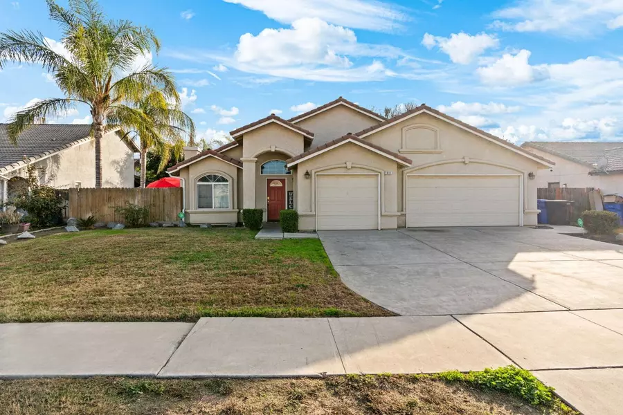 1011 Makenna Street, Lemoore, CA 93245