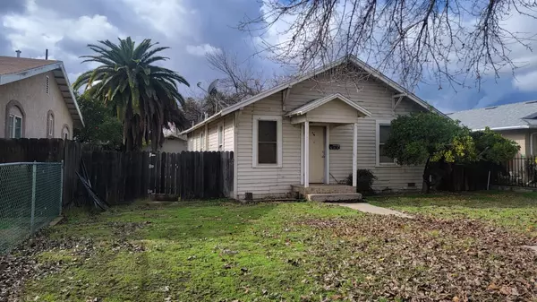 951 D Street, Reedley, CA 93654