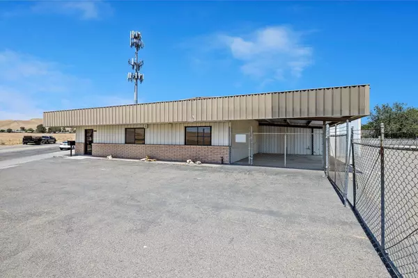 Coalinga, CA 93210,990 W Elm Avenue