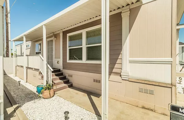 Kingsburg, CA 93631,1551 6Th Avenue Drive Unit 21