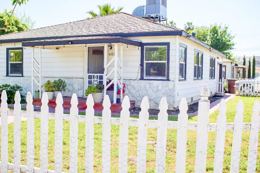 603 K Street, Sanger, CA 93657