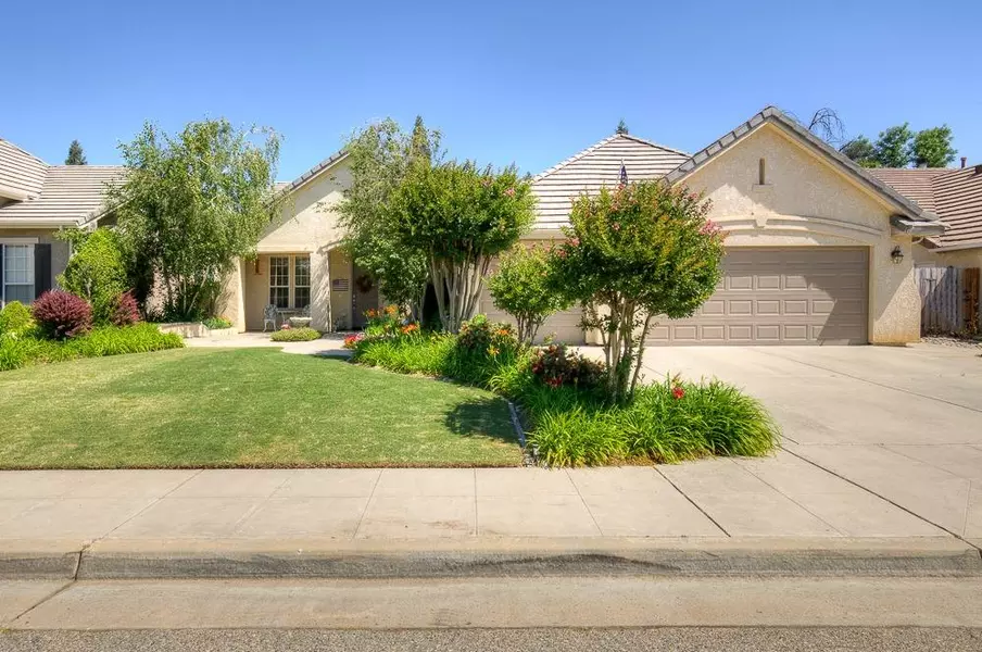 2737 Austin Avenue, Clovis, CA 93611