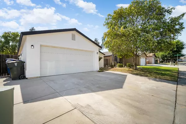 Bakersfield, CA 93312,4304 Range Drive