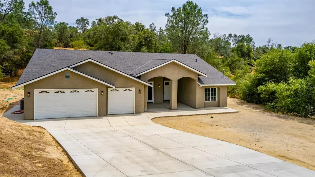 41436 LONG HOLLOW DR., Coarsegold, CA 93614