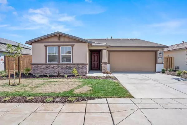 4668 Bellaire Ave., Clovis, CA 93619