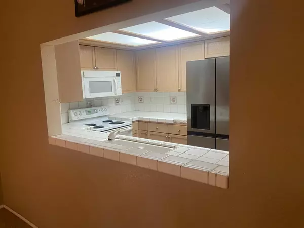 Fresno, CA 93721,2890 Huntington Boulevard Unit 104