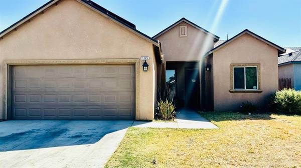 195 SE Knox Court, Madera, CA 93638