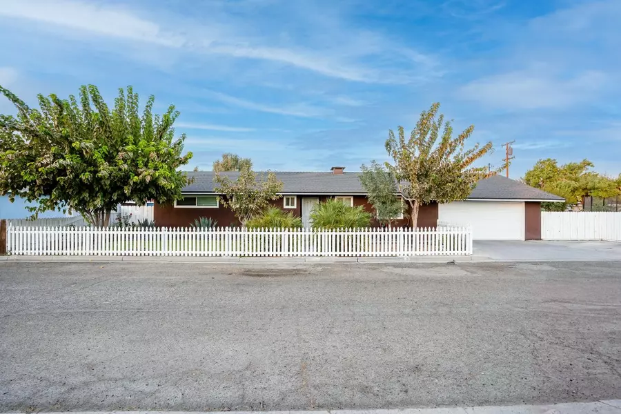 6042 Leavitt Avenue, Tranquillity, CA 93668