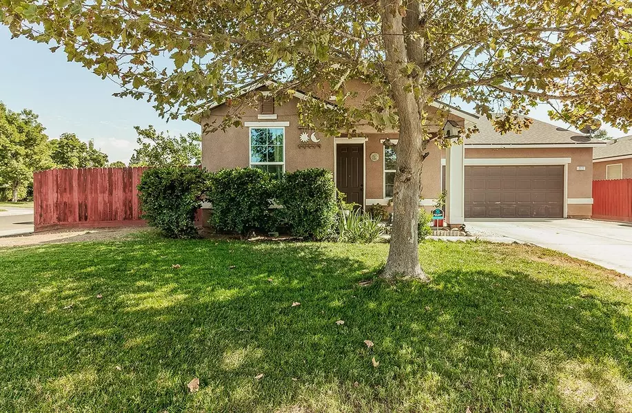 2177 S Rachel Avenue, Fresno, CA 93727