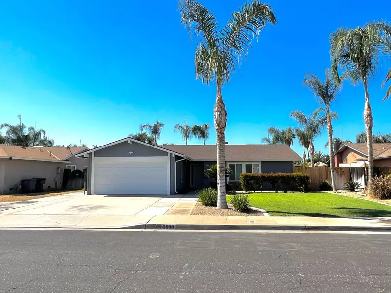 3038 Sylmar Avenue, Clovis, CA 93612