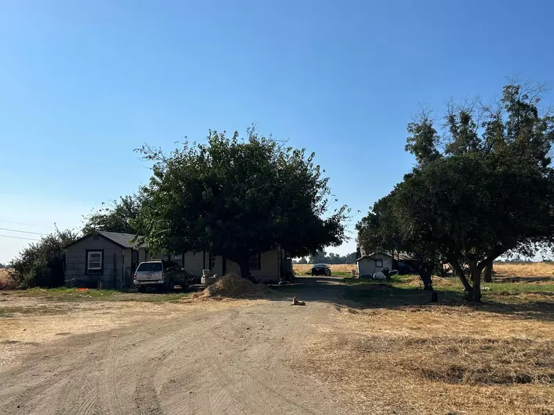 22417 E Jefferson Avenue, Reedley, CA 93654