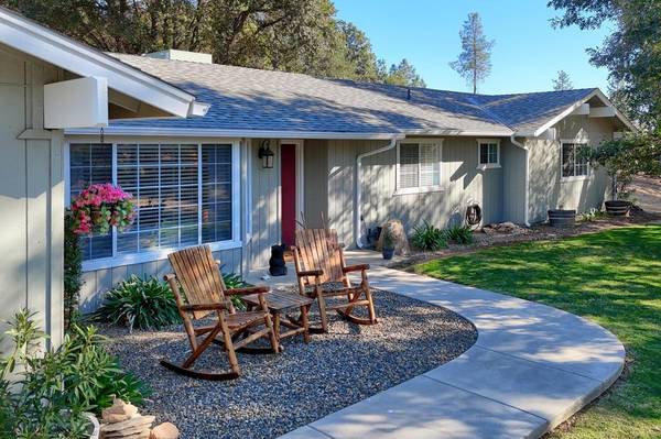 5773 Glacier Point Road, Mariposa, CA 95338