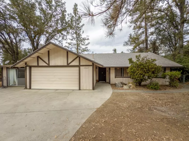 49837 Canoga Drive, Oakhurst, CA 93644