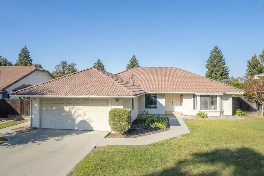 2345 Mitchell Avenue, Clovis, CA 93611