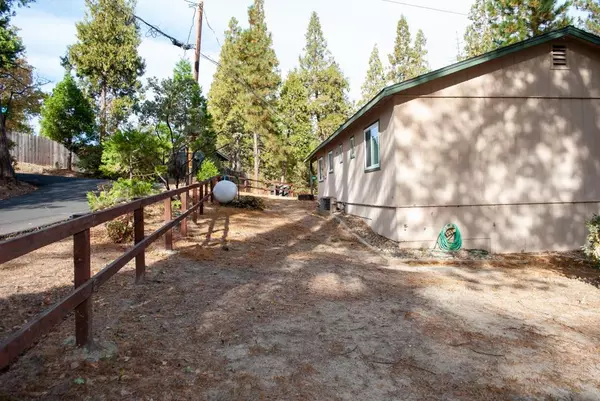 Bass Lake, CA 93604,54648 Willow Cove