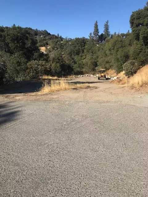 Oakhurst, CA 93644,50189 Hidden Falls Road