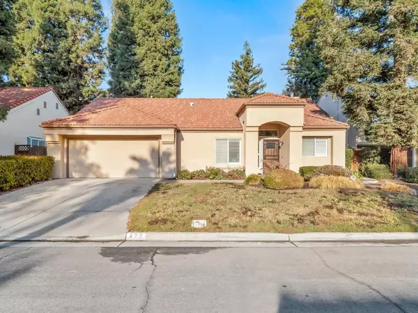 472 E Pebble Beach Drive, Fresno, CA 93730