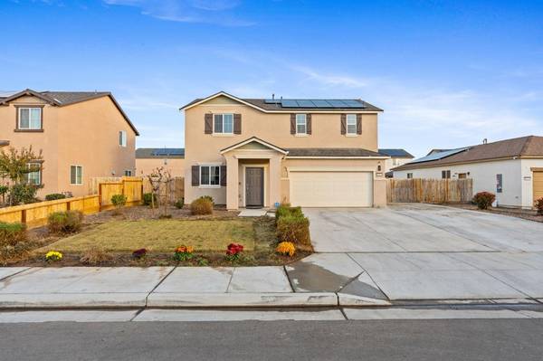 1854 E Gum Avenue, Reedley, CA 93654