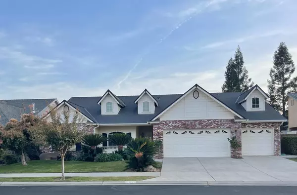 684 Loyola Avenue, Clovis, CA 93619