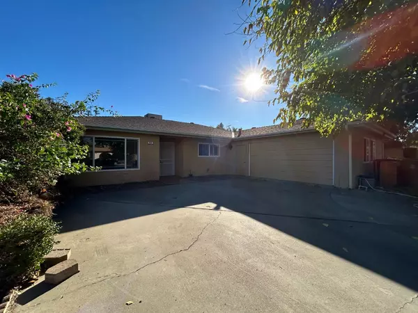 421 Sundance Lane, Madera, CA 93637