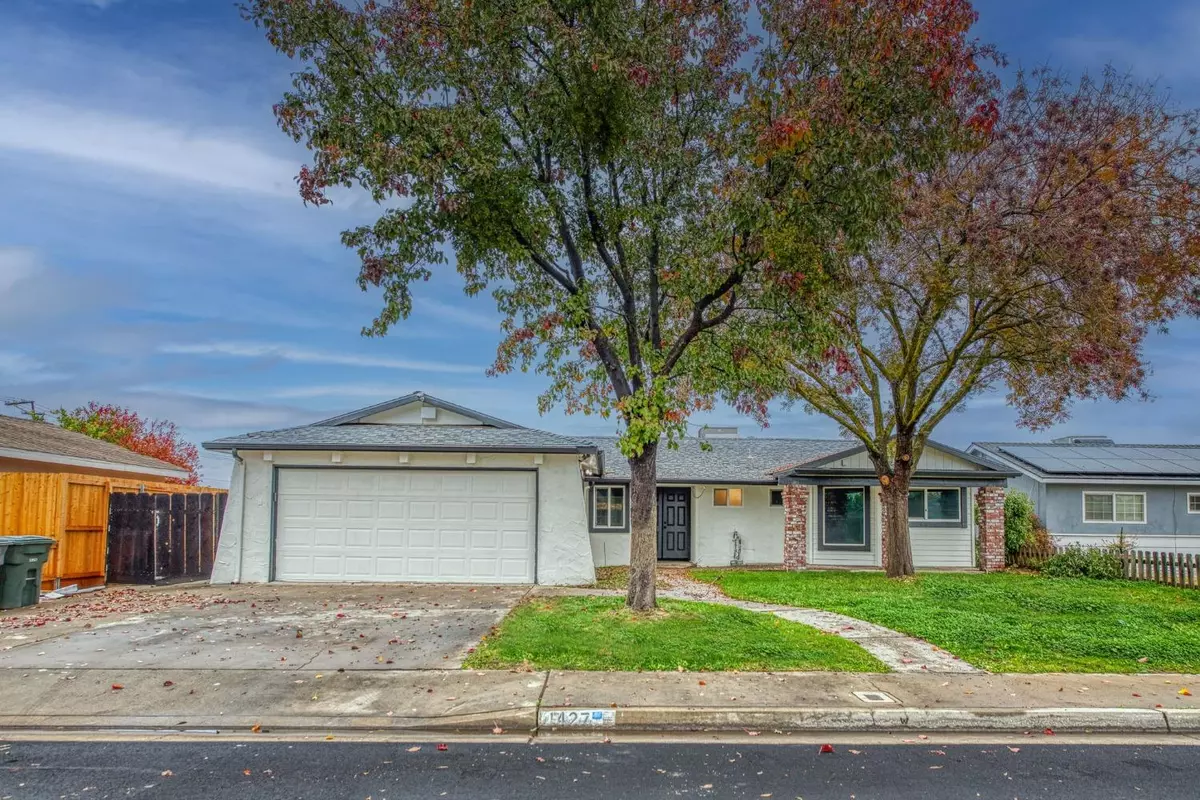 Clovis, CA 93611,1427 Roberts Avenue