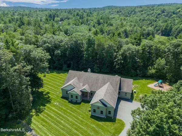 7 Perry Rd, Sandisfield, MA 01255