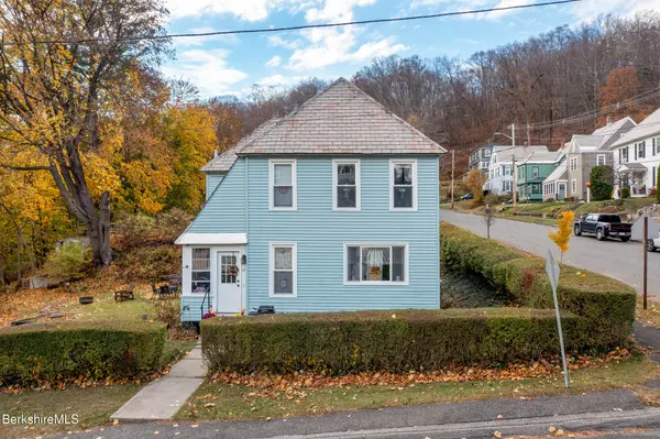 69 Harris St, North Adams, MA 01247