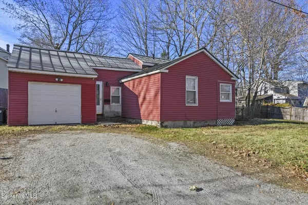 42 Copley Ter, Pittsfield, MA 01201