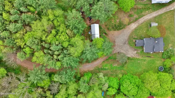 32 S Main Rd, Otis, MA 01253