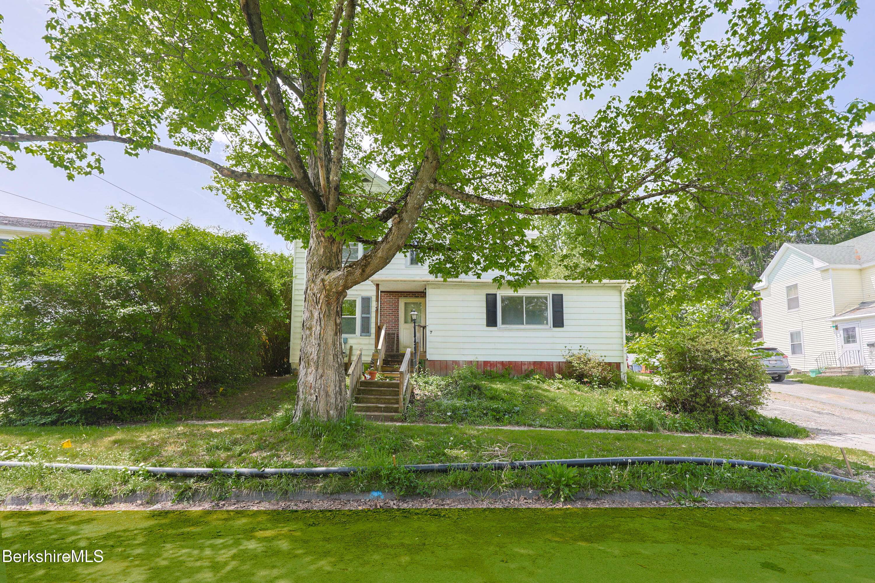 77 King St, Pittsfield, MA 01201